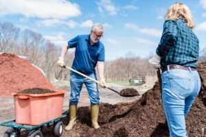 Read more about the article USA Opens New Visa For Farm Workers Without Experience (Move with Family)